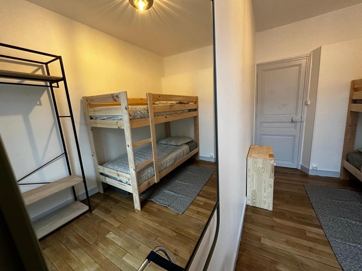Belle Maison De Ville Au Coeur Du Village De Montagne Vic-sur-Cère Extérieur photo