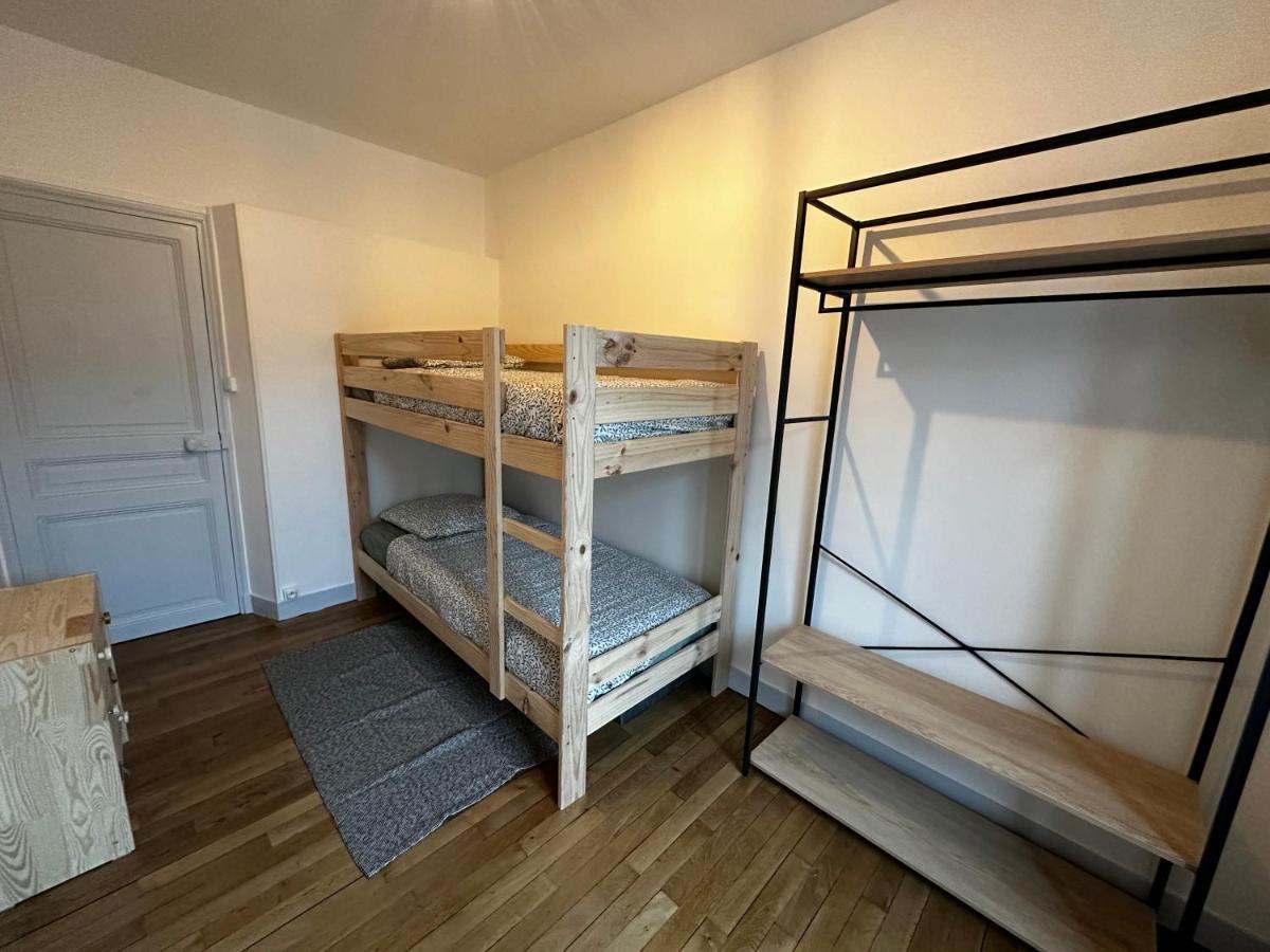 Belle Maison De Ville Au Coeur Du Village De Montagne Vic-sur-Cère Extérieur photo